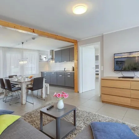 2 Bedroom Lovely In Wustrow 펜션 부스트로우