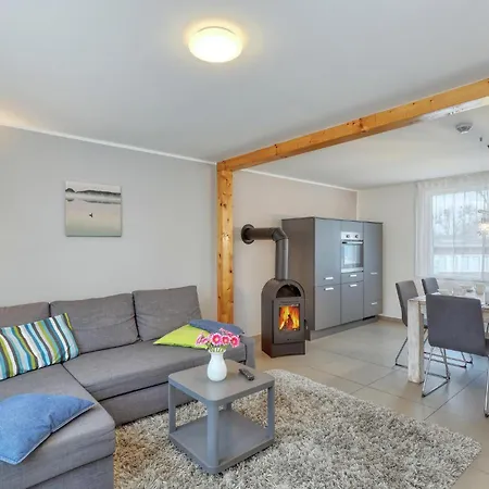 펜션 2 Bedroom Lovely In Wustrow 부스트로우